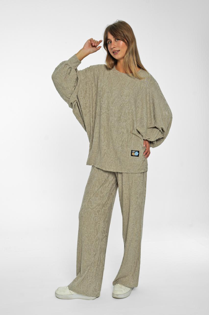 Textured Batwing Lounge Set